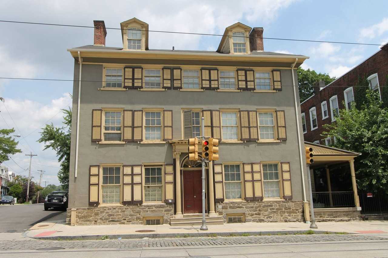 6043 Germantown Avenue - Photo 2 of 3