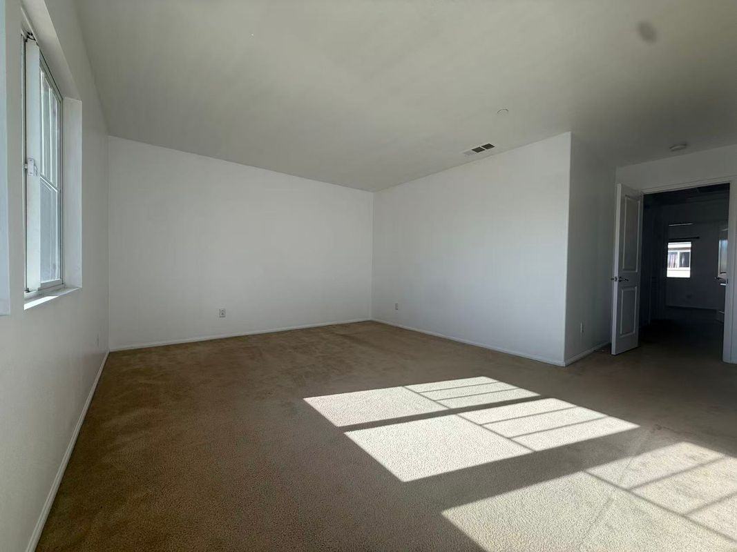 5642 Guardian Way - Photo 7 of 8