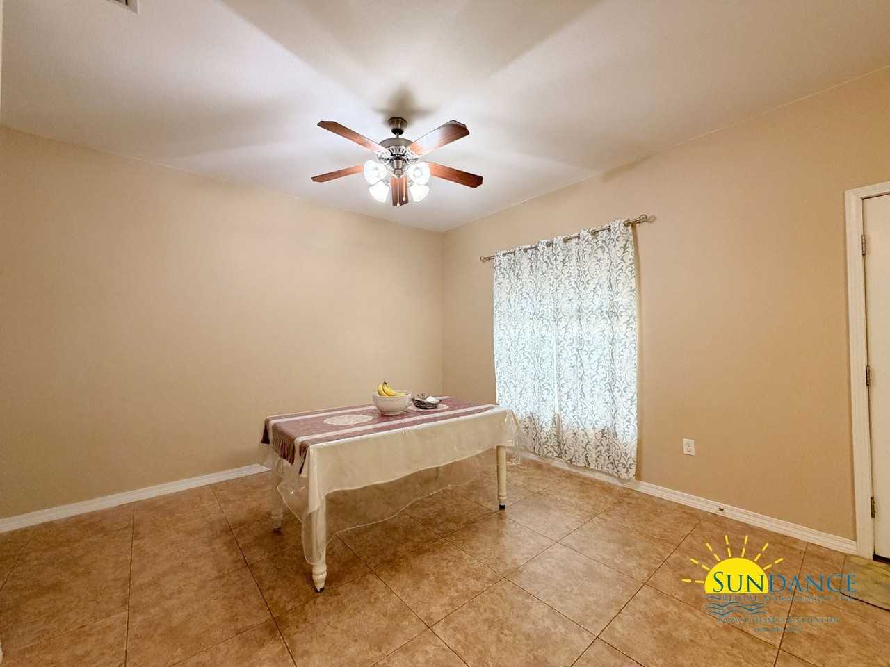 1476 Bentley Cir - Photo 5 of 14