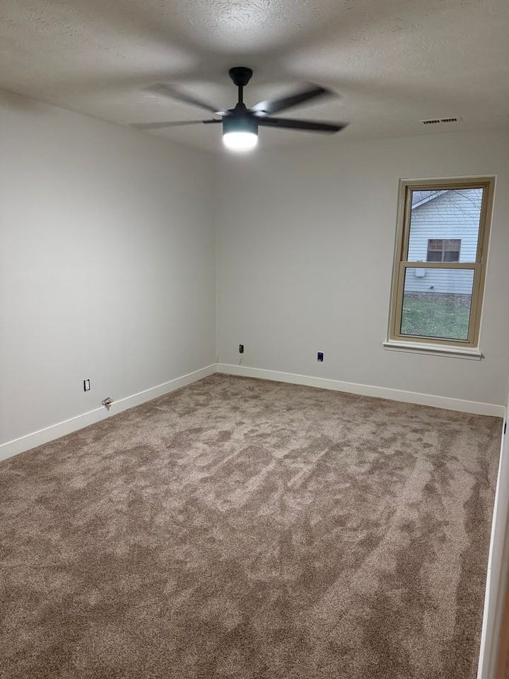 1078 Barcelona Dr - Photo 7 of 7