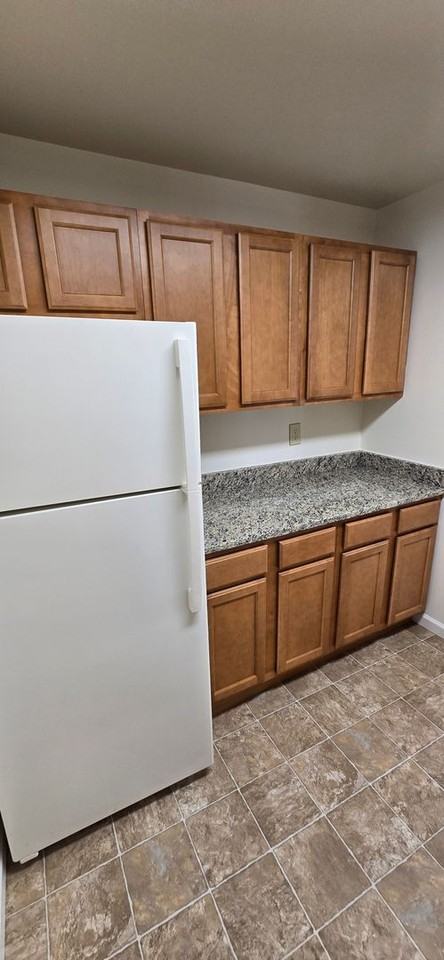 Summit Square Apartments - Photo 3 of 13