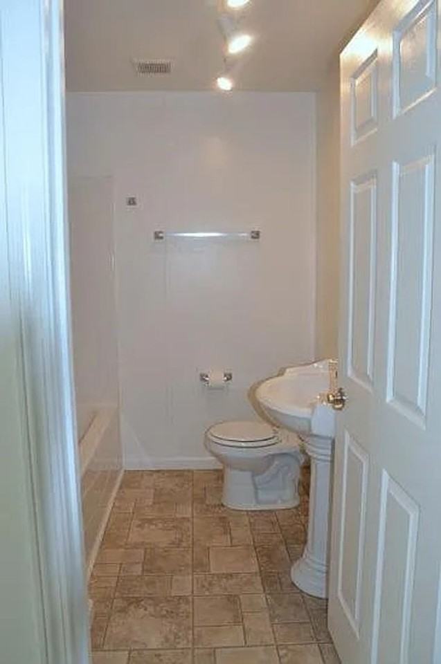 701 N Florence St - Photo 2 of 21