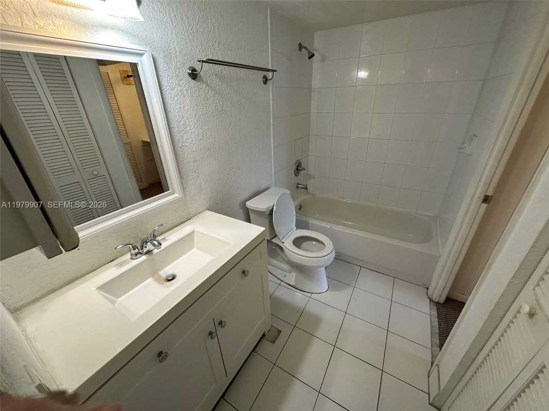 9350 Fontainebleau Blvd ##513 - Photo 3 of 3