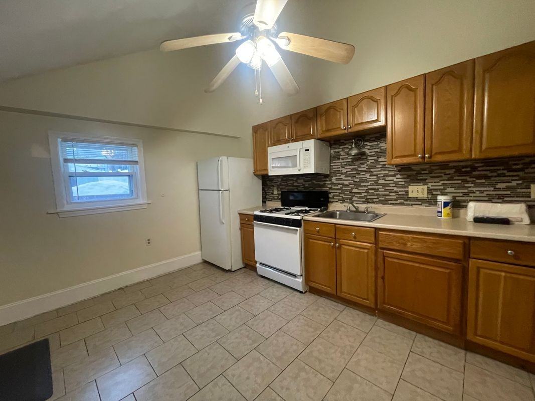 66 Pearl St ##1 - Photo 5 of 5