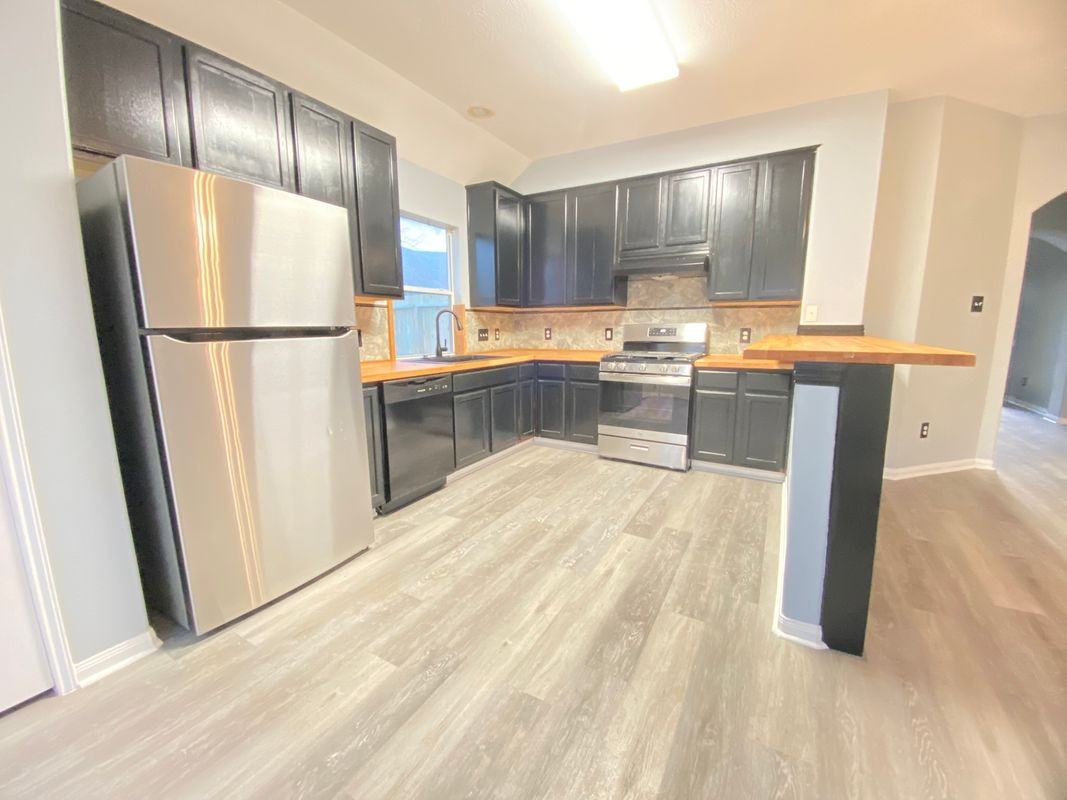 4031 Raspberry Ct - Photo 2 of 11