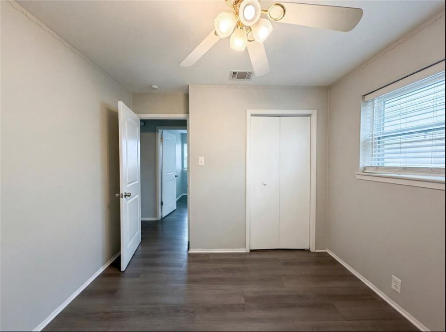 208 Nw Summercrest Blvd - Photo 5 of 15