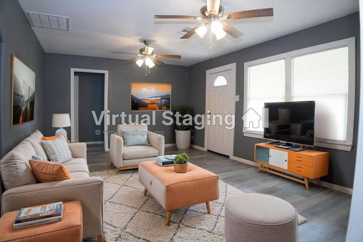 6803 6th St - Photo 4 of 10