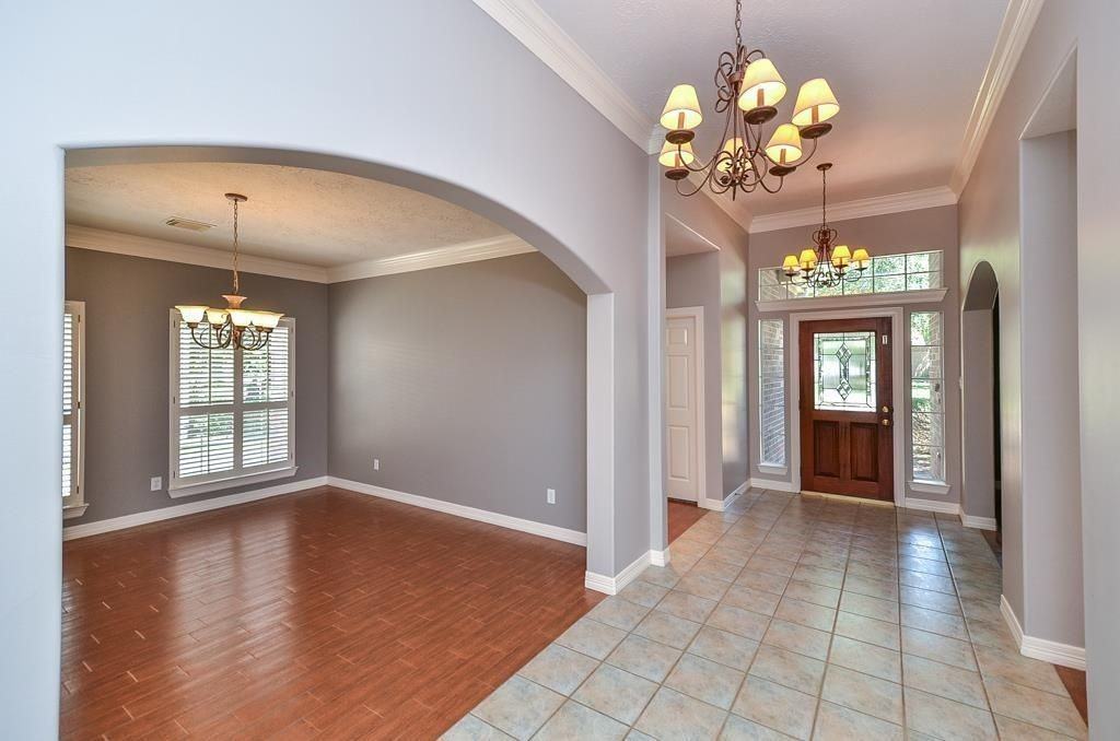 19923 Stonelodge Dr - Photo 4 of 29