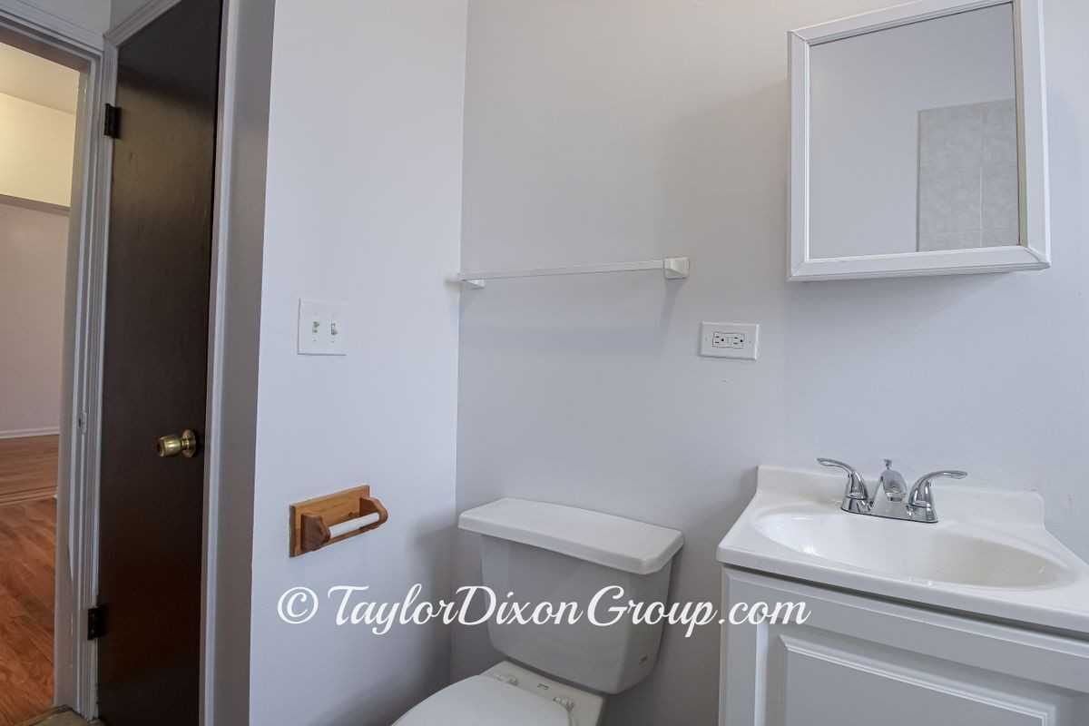 4033 W Gladys Ave - Photo 6 of 25