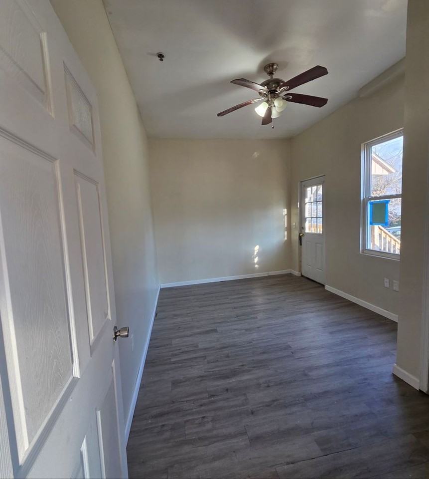 545 Prescott Ave - Photo 7 of 8