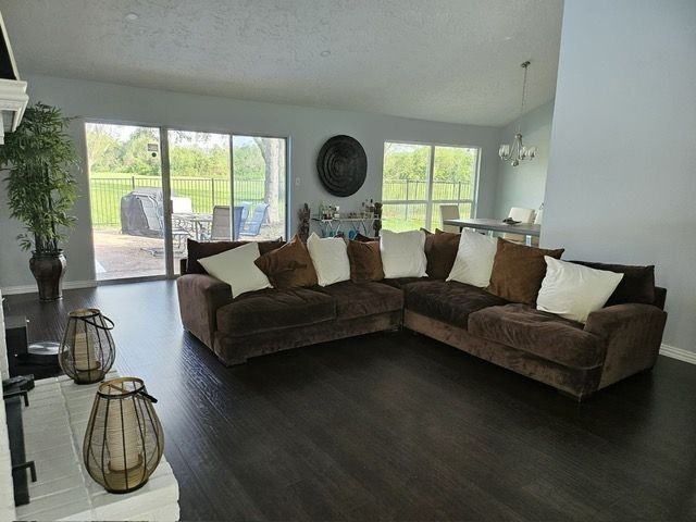 3311 Oyster Cove Dr - Photo 2 of 9