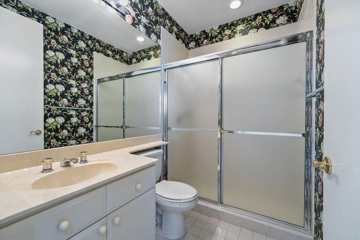 10860 Fairmont Village Dr - Photo 7 of 14