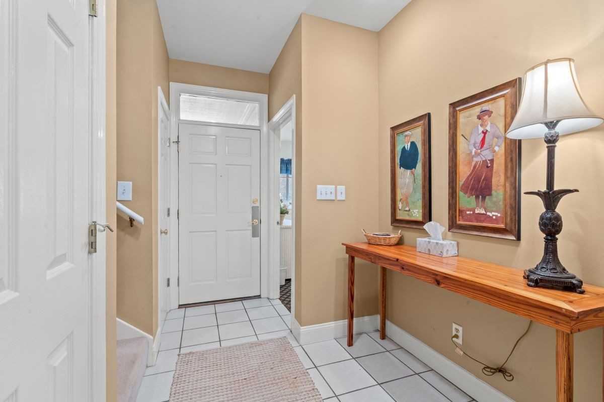 141-4 12 Oaks Drive - Photo 2 of 25