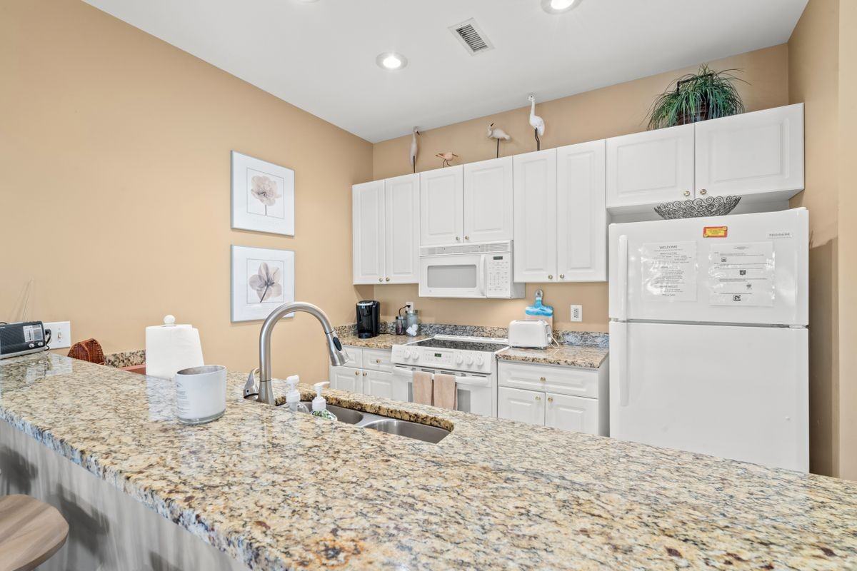 141-4 12 Oaks Drive - Photo 7 of 25