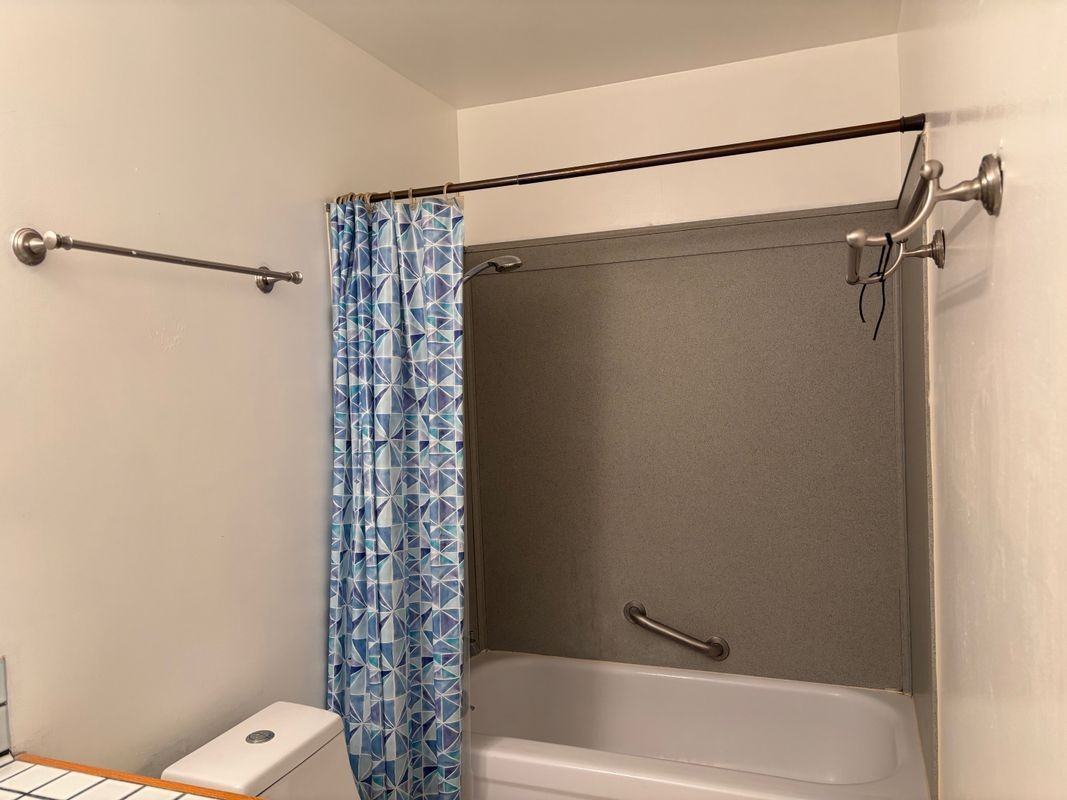 1419 Marchbanks Dr ##4 - Photo 5 of 10