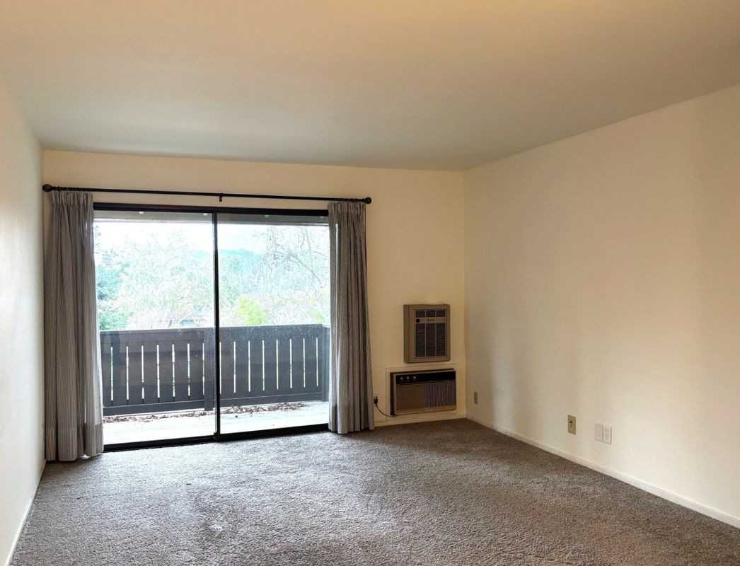 1419 Marchbanks Dr ##4 - Photo 7 of 10