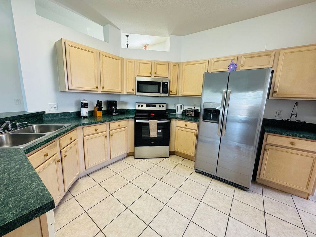 400 Montara Dr - Photo 2 of 23