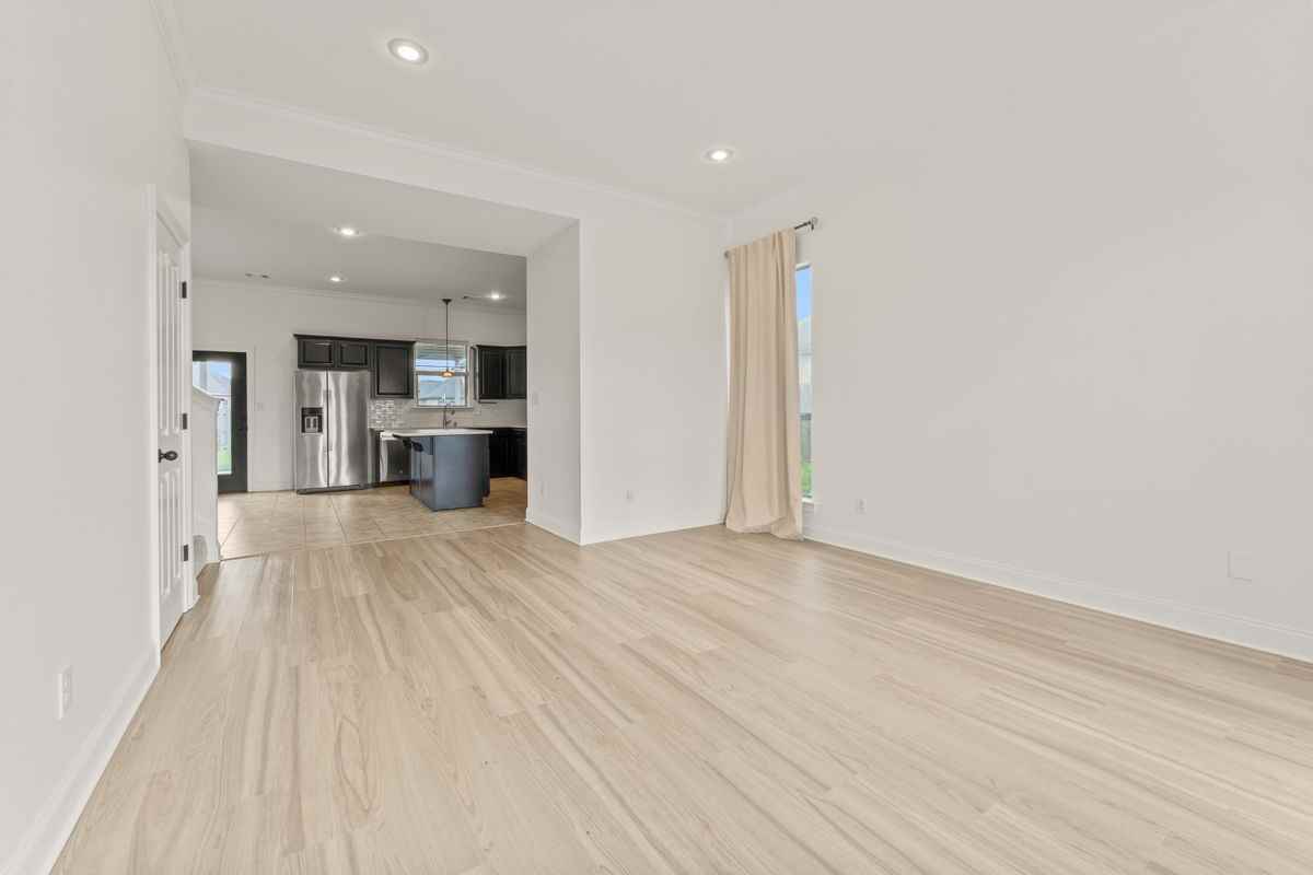 18642 Lake Harbor Ln - Photo 3 of 31