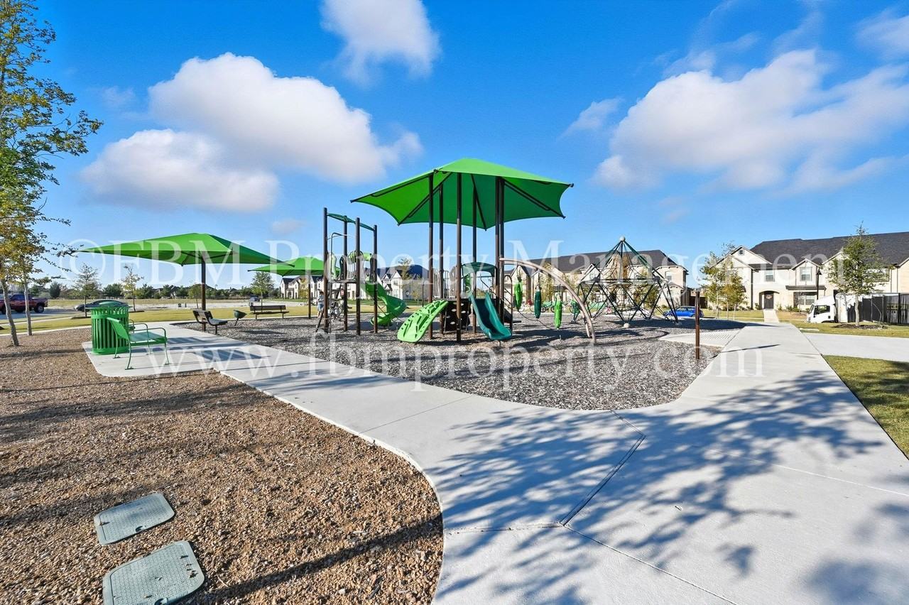 1801 Refuge Way - Photo 3 of 9