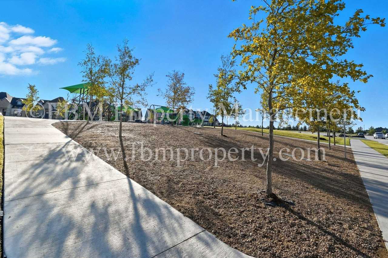 1801 Refuge Way - Photo 6 of 9