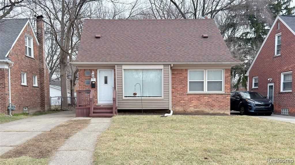 291 Arlington St - Photo 2 of 16