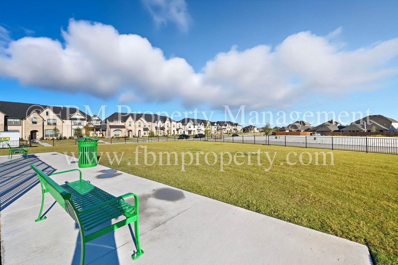 1781 Refuge Way - Photo 2 of 9