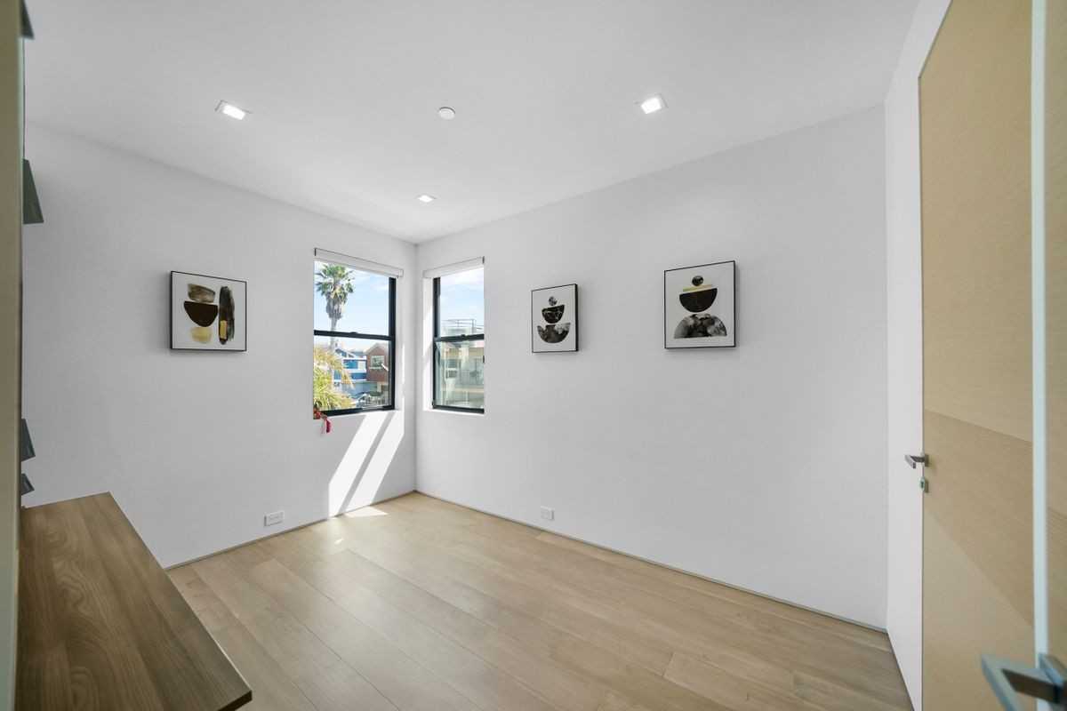 1500 Ocean Dr - Photo 3 of 50