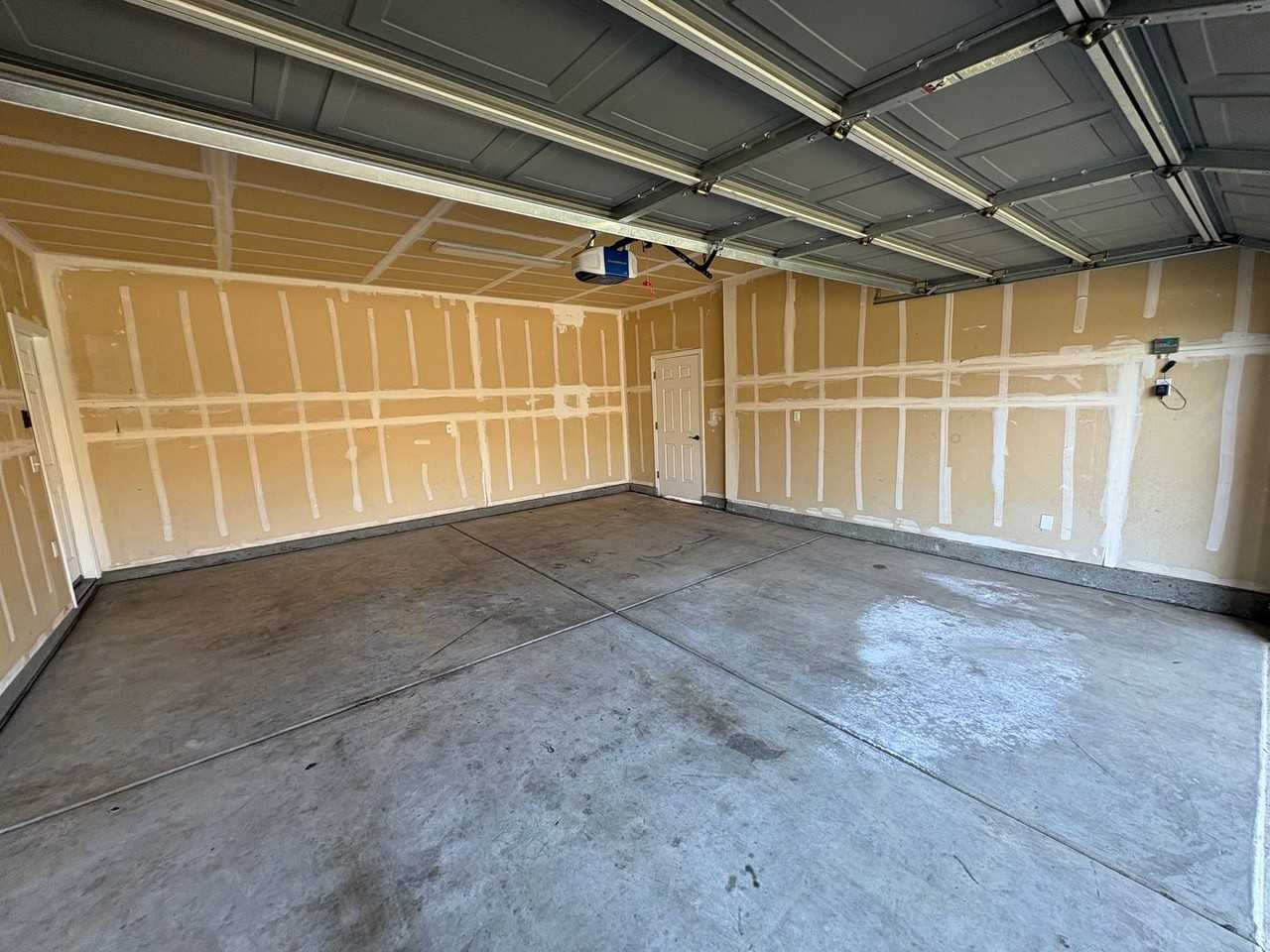 3223 N Memory St - Photo 2 of 31