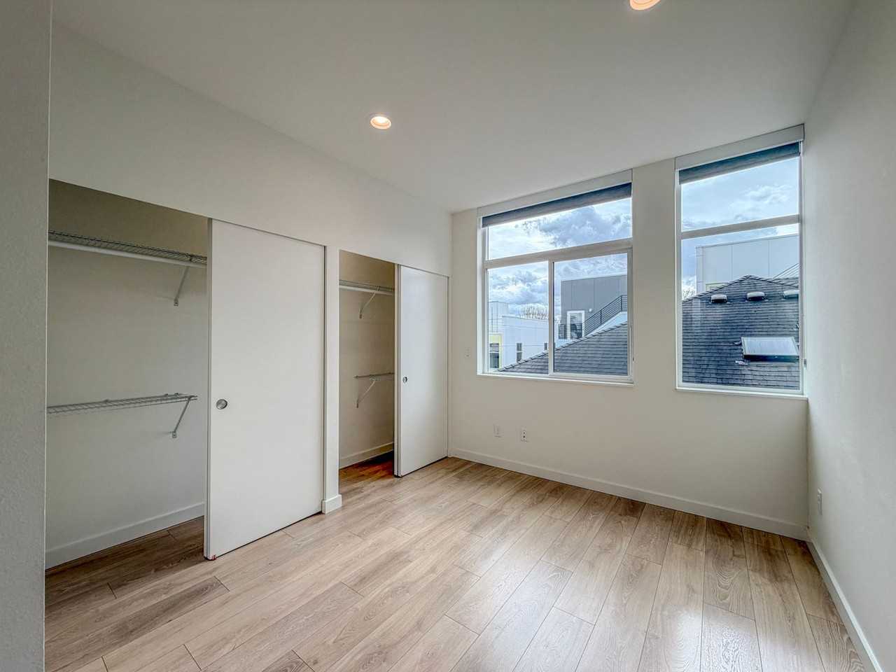 2329 E Denny Way - Photo 7 of 15