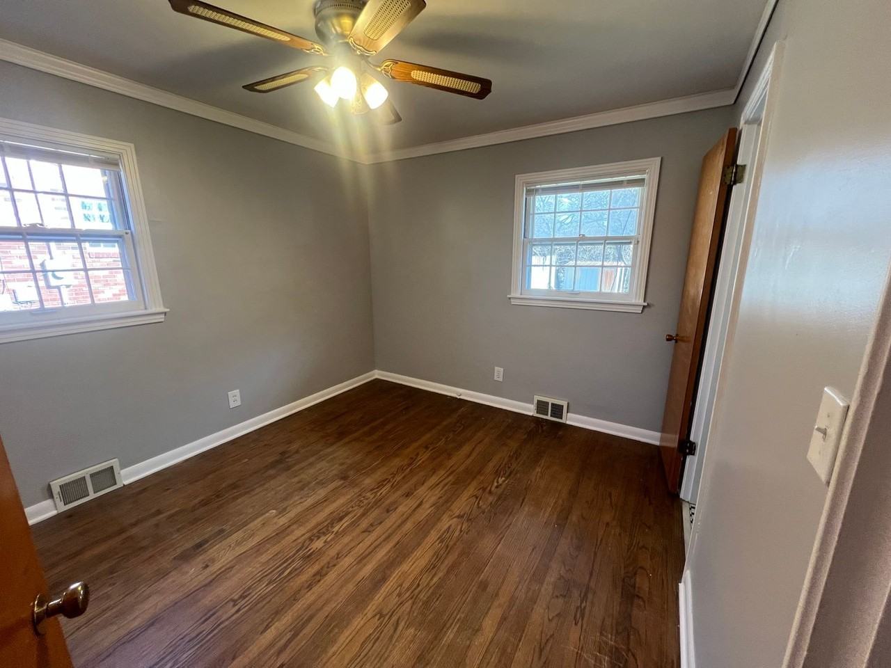 3323 Dean Dr - Photo 5 of 19