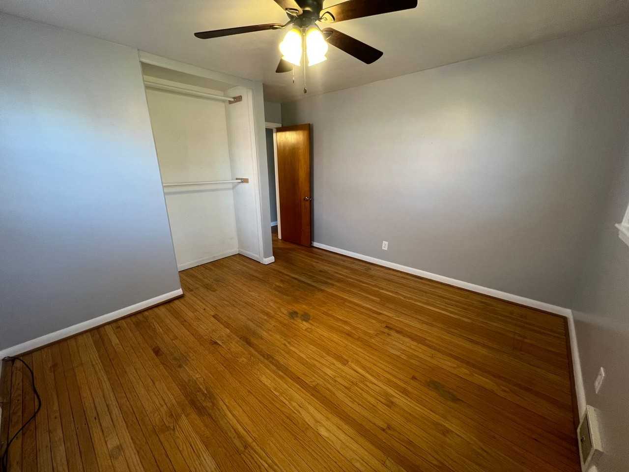 3323 Dean Dr - Photo 6 of 19