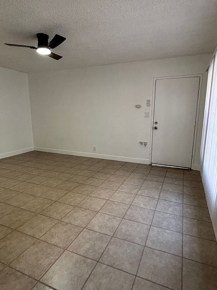 1732 Obispo Ave - Photo 5 of 23