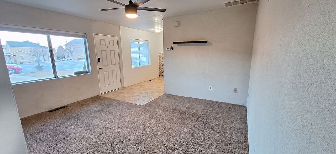 460 N 1200 W - Photo 2 of 17