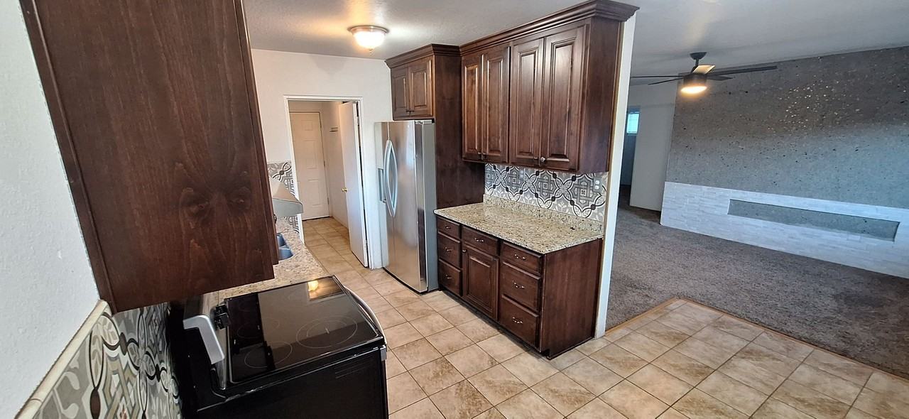 460 N 1200 W - Photo 4 of 17