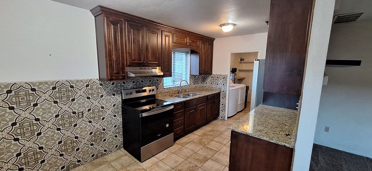 460 N 1200 W - Photo 5 of 17