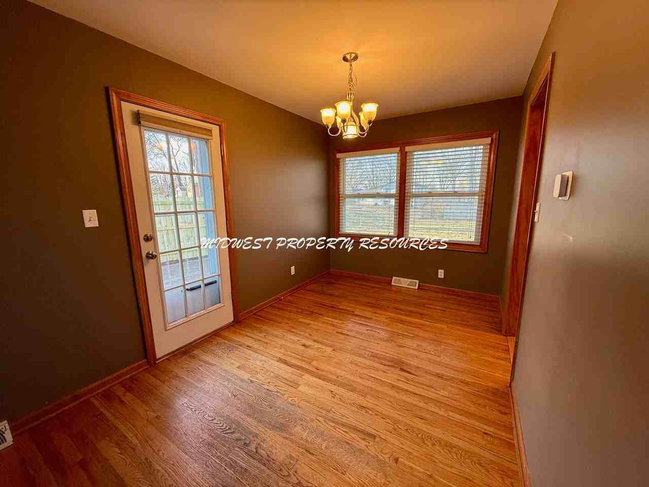 603 Nw Ward Ln - Photo 4 of 23