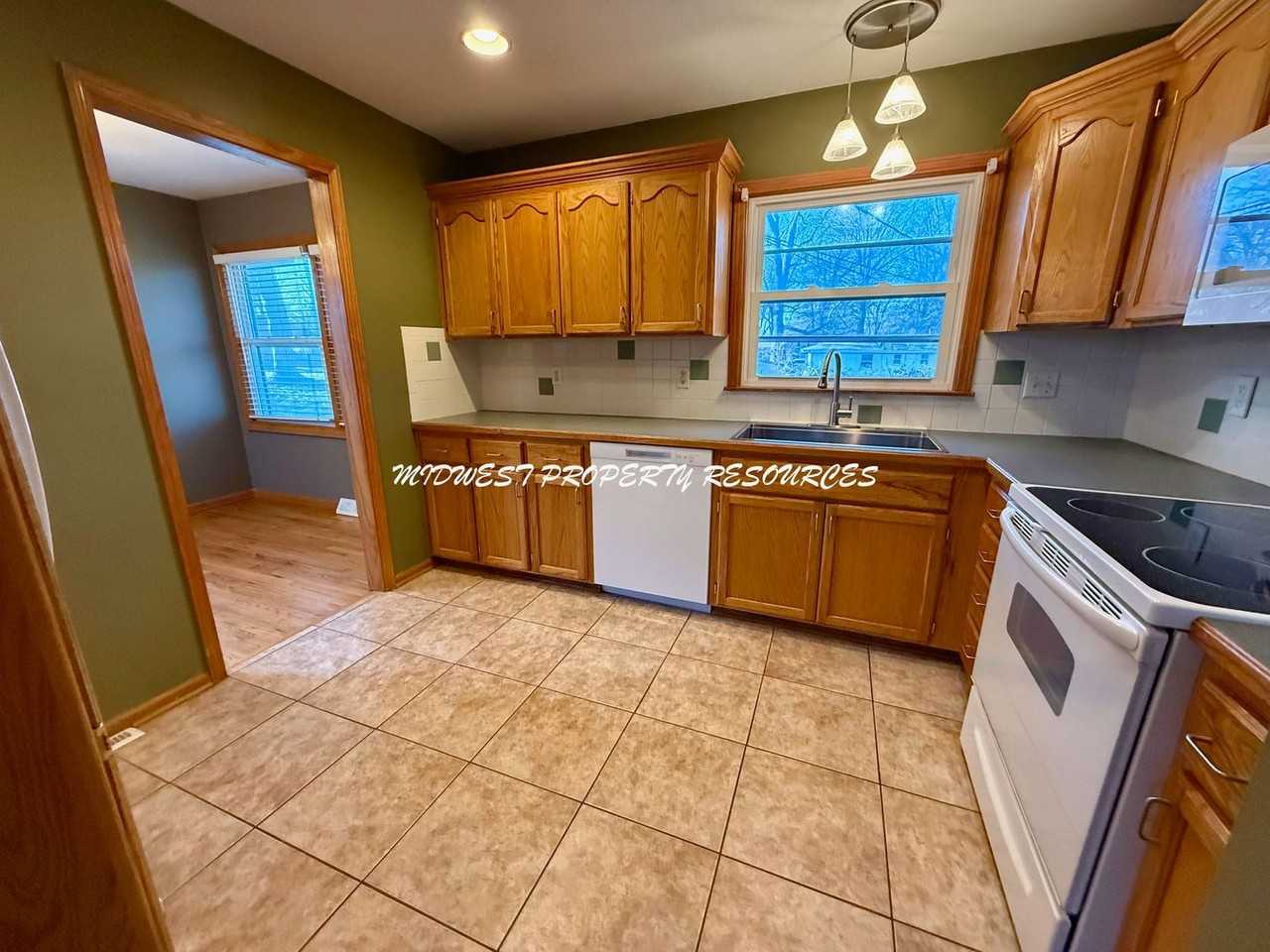 603 Nw Ward Ln - Photo 5 of 23