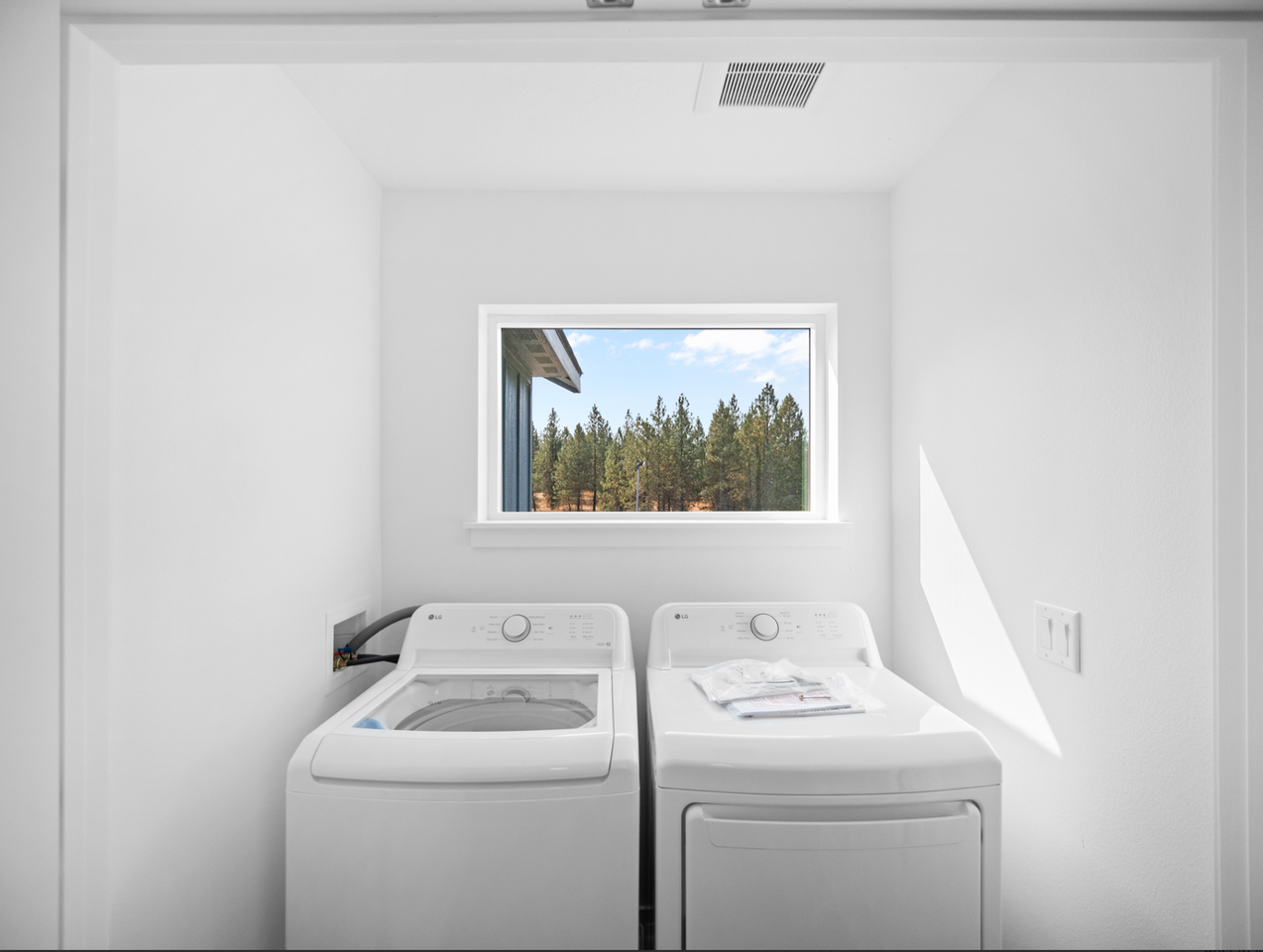 818 E F St #A - Photo 7 of 8