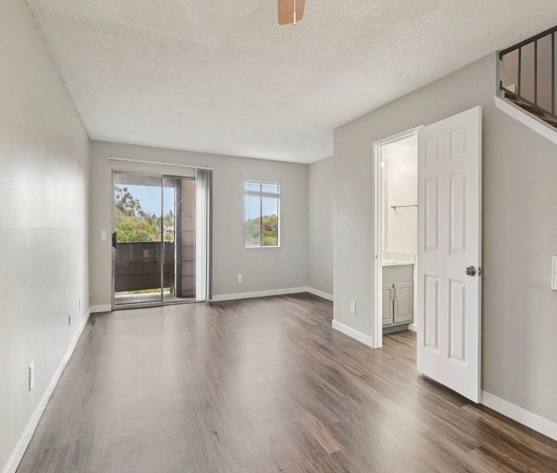 Renovated Oceanside Apartment Homes - Photo 3 of 26