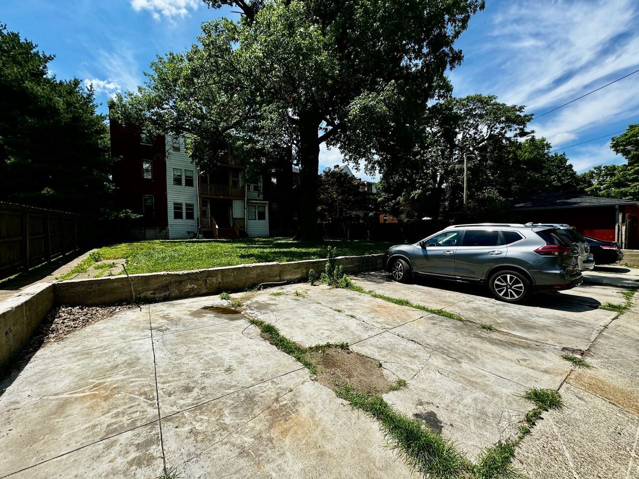 1521 S 4th St #8 - Photo 3 of 10