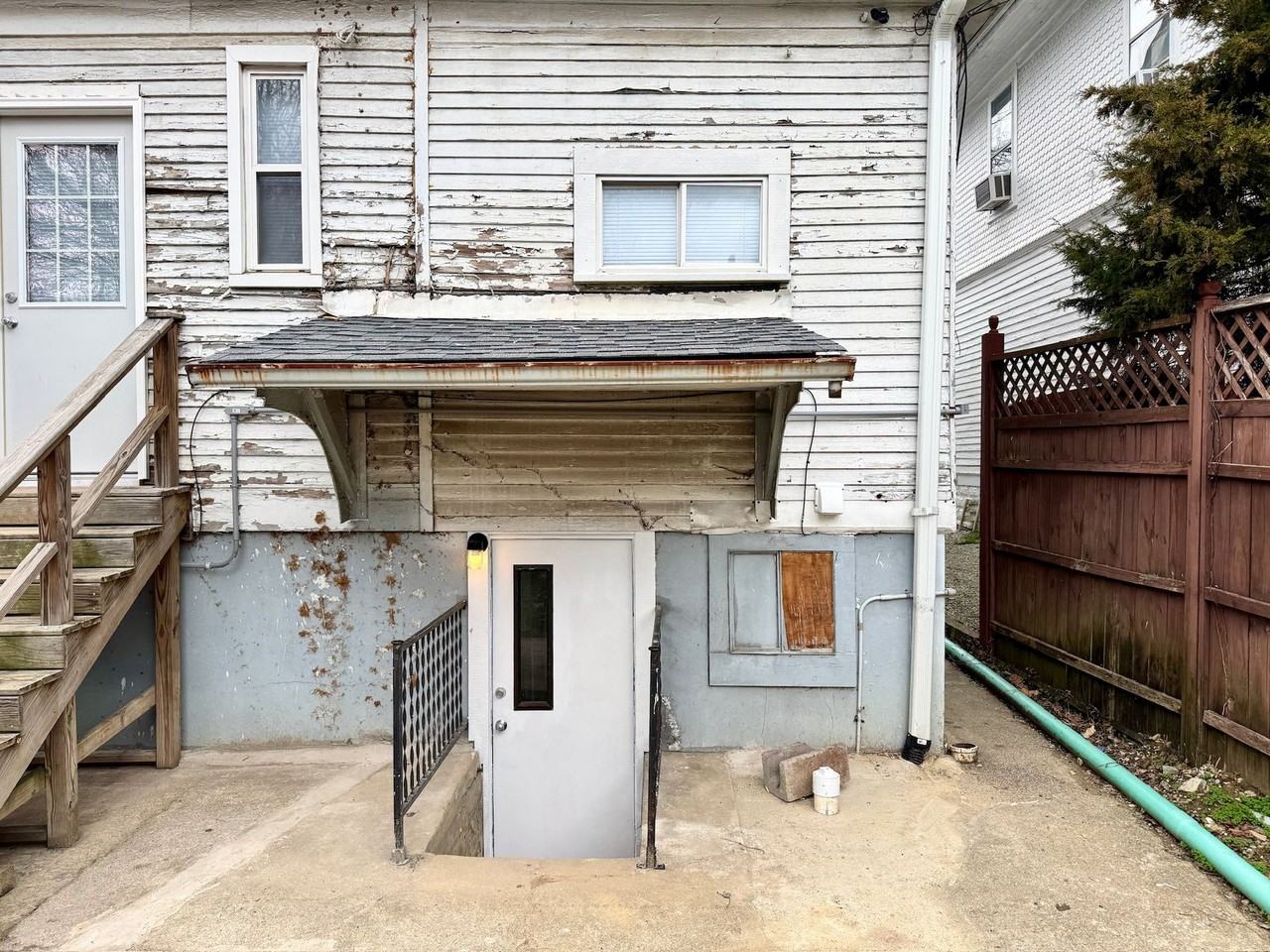 4725 Southern Pkwy #3 - Photo 4 of 10