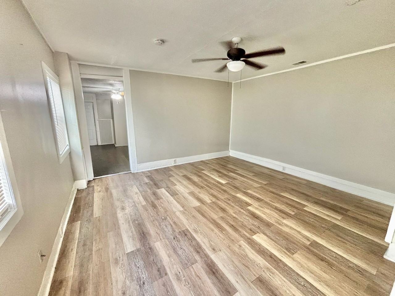 212 N 25th St - Photo 3 of 11