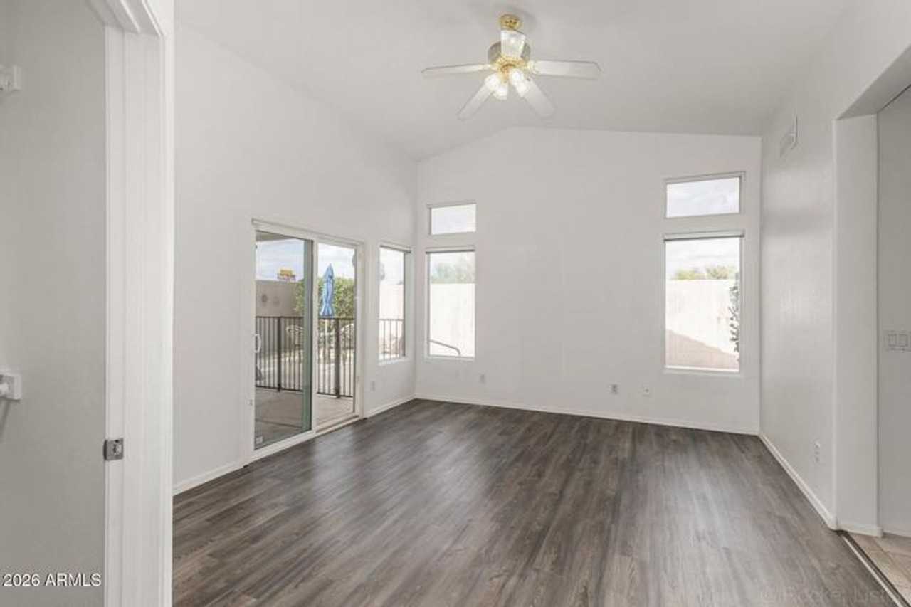 16243 N Oachs Dr - Photo 7 of 20