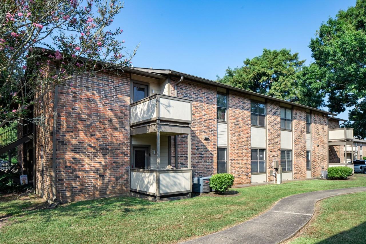 City Heights Magnolia - Photo 7 of 25