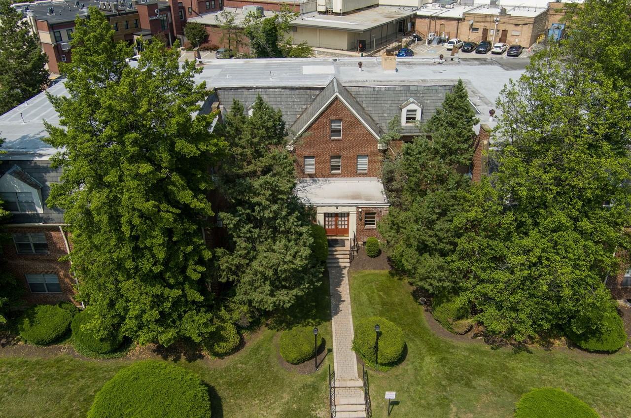 Wyndon - Photo 2 of 10