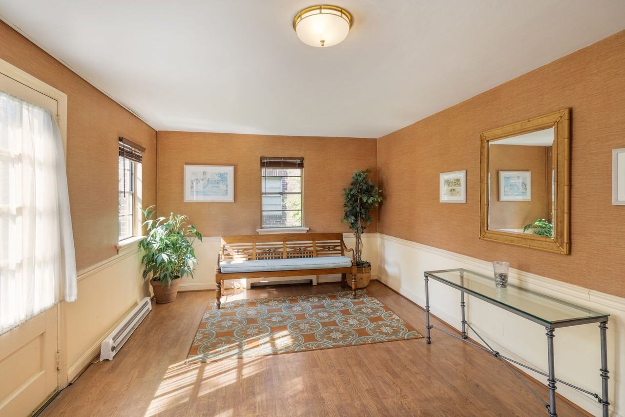 Wyndon - Photo 3 of 10