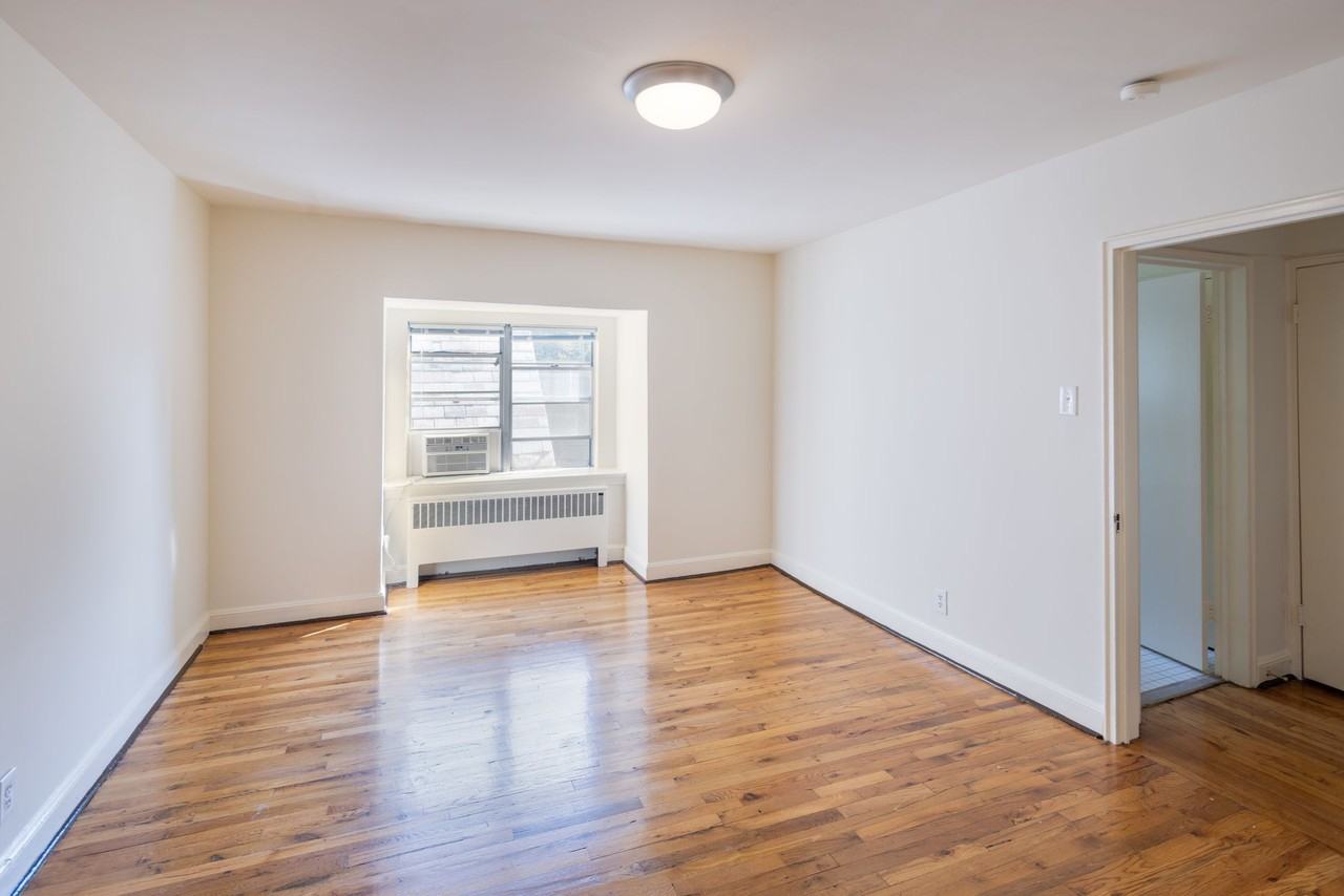 Wyndon - Photo 4 of 10