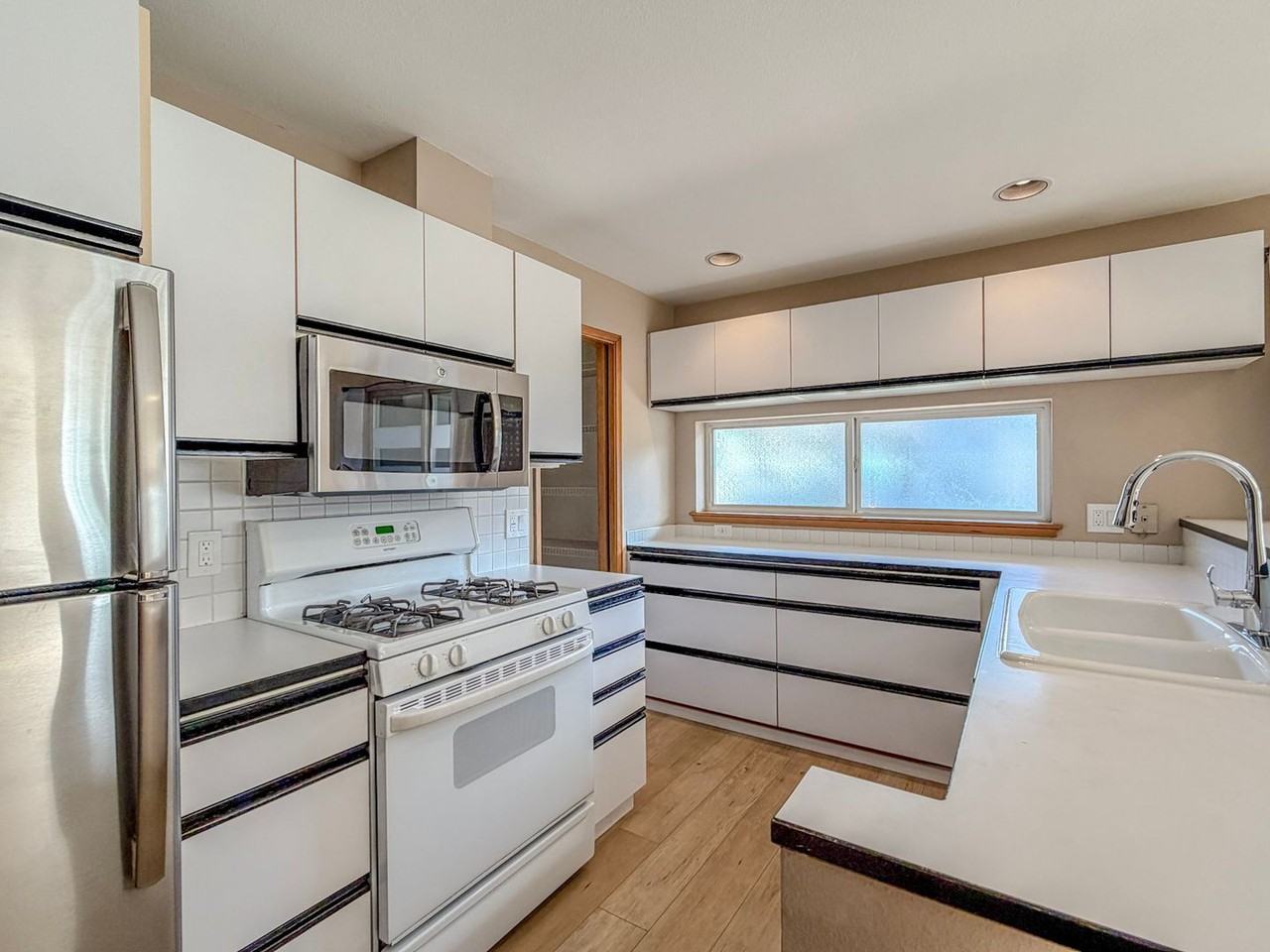 2855 14th Ave W #203 - Photo 6 of 18