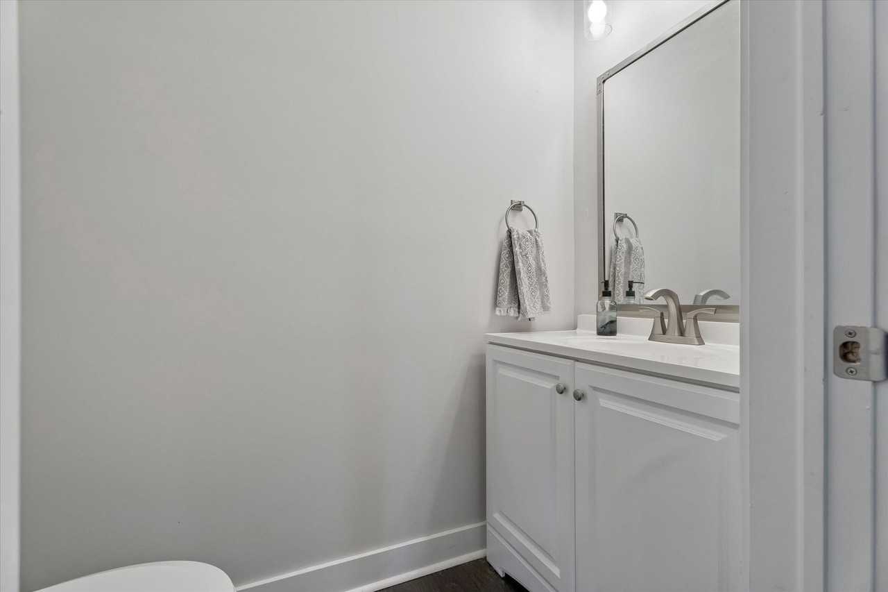 324 Prospect St - Photo 7 of 15