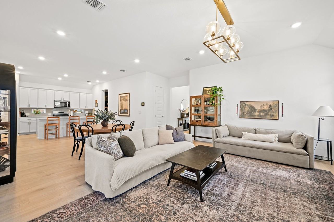 2037 Rosin Jaw Walk - Photo 4 of 22